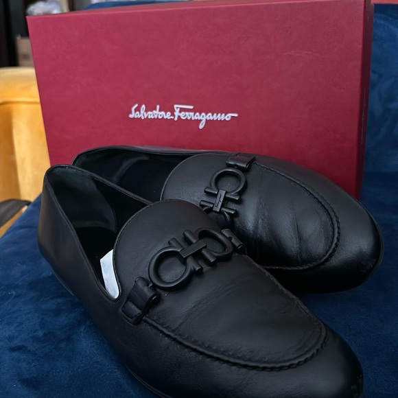 ferragamo trifoglio loafers